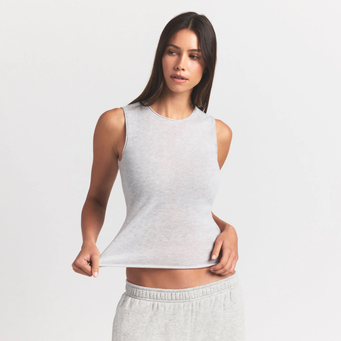 FEATHERWEIGHT CASHMERE SLEEVELESS TOP | LIGHT HEATHER GREY - Image 4