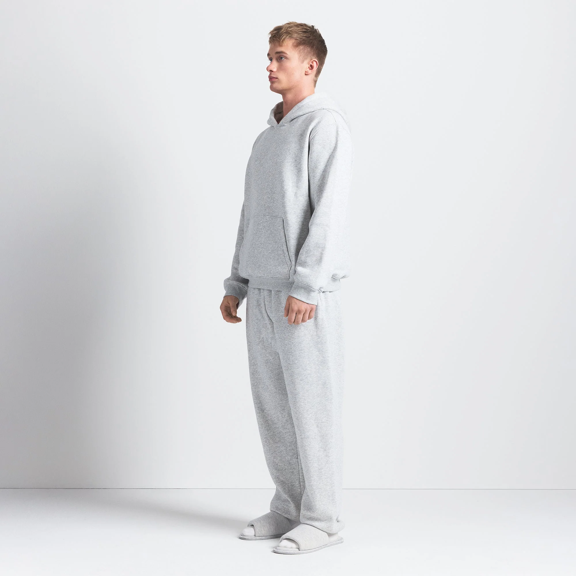 FLEECE LOUNGE MENS RELAXED HOODIE | LIGHT HEATHER GREY - Image 4
