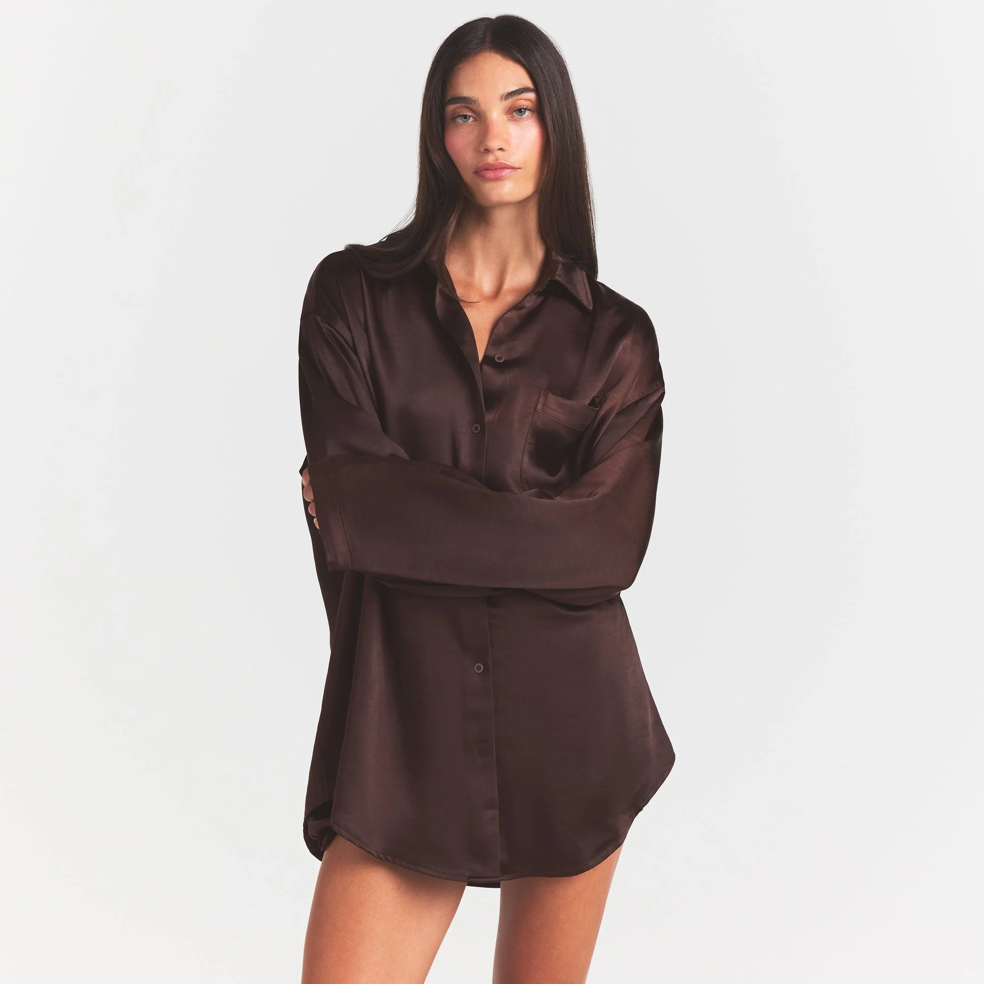 LIGHTWEIGHT SATIN OVERSIZED BUTTON DOWN | ESPRESSO - Image 4