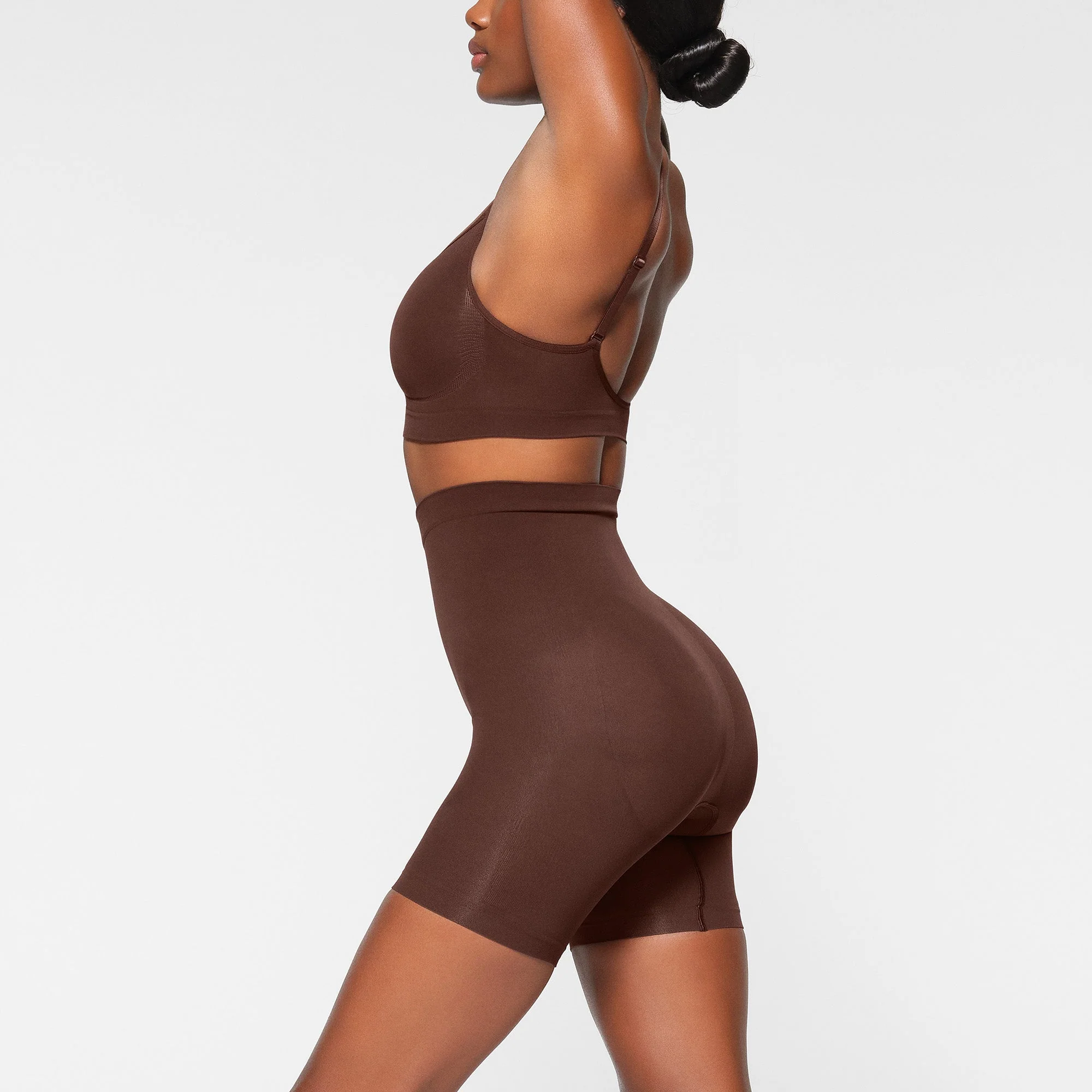 SEAMLESS SCULPT MID THIGH SHORT | COCOA - Image 3