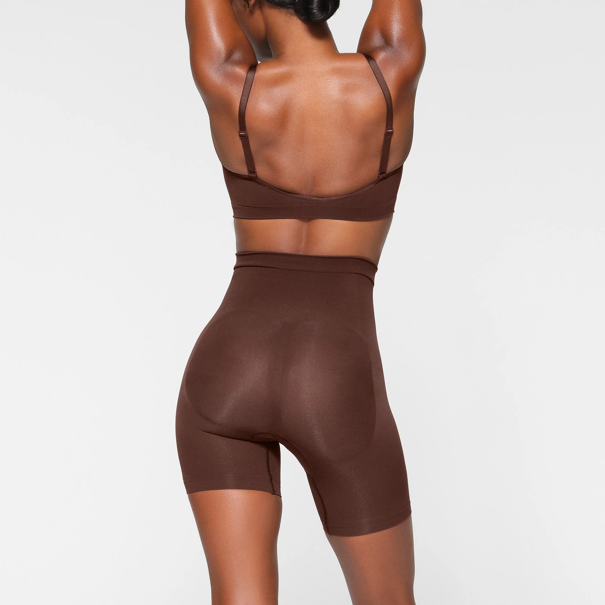 SEAMLESS SCULPT MID THIGH SHORT | COCOA - Image 4