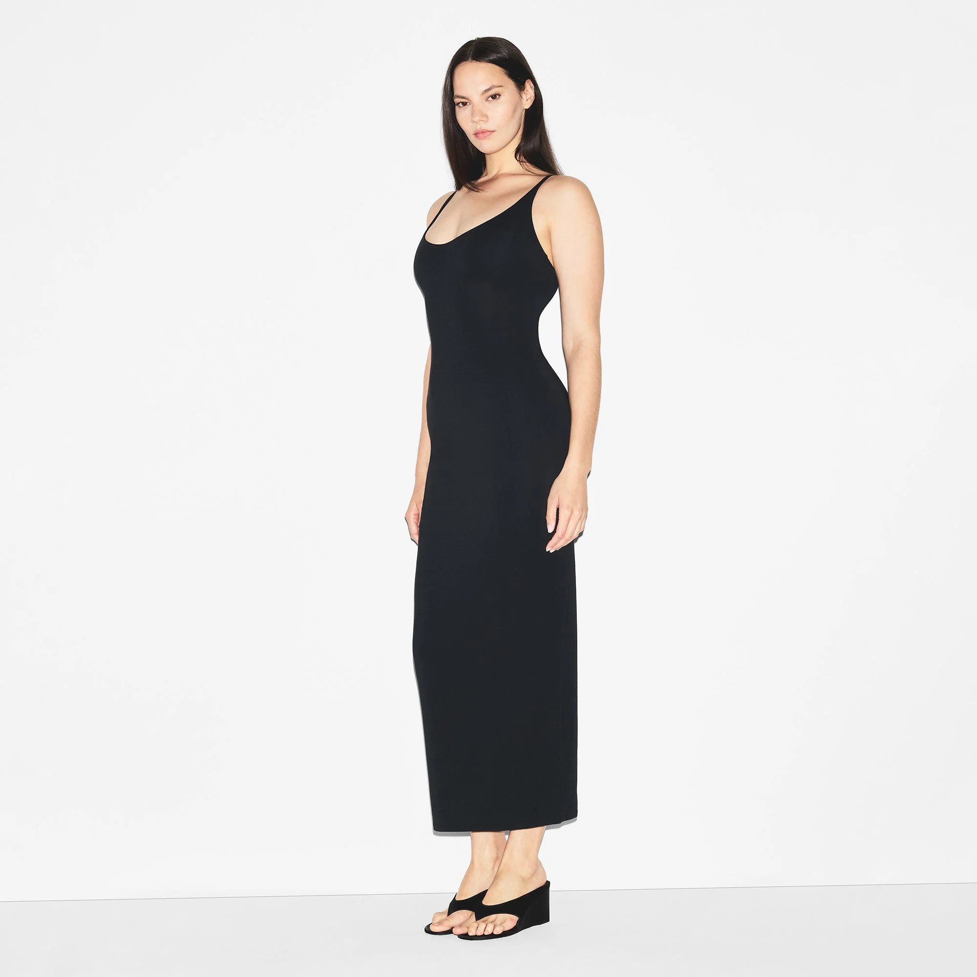 SMOOTH LAYERS SCOOP NECK LONG DRESS | OBSIDIAN - Image 3